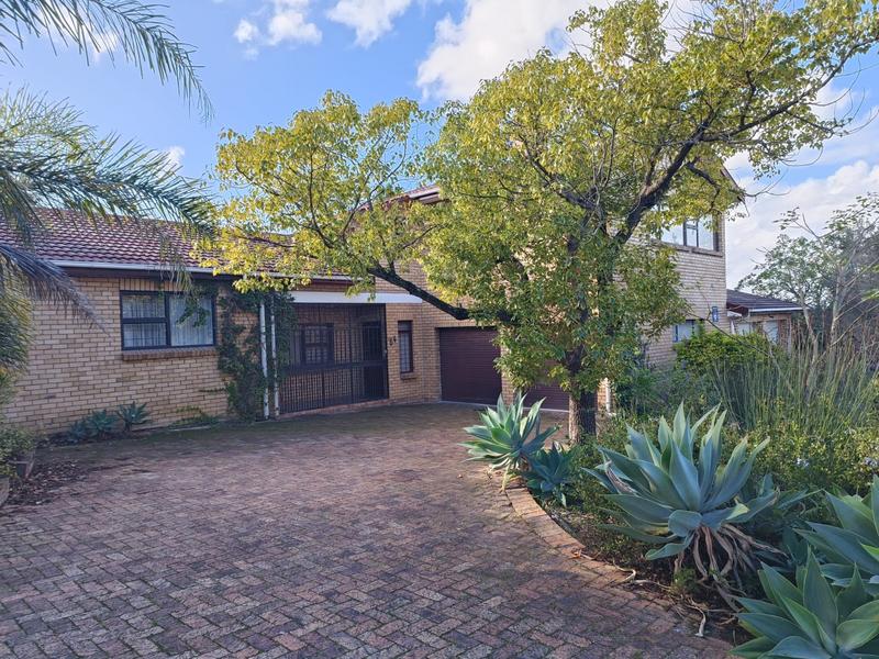 4 Bedroom Property for Sale in Bergsig Western Cape